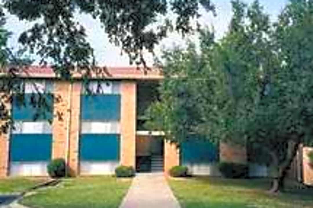 Austin Oaks 4371 Glenwood Road Decatur Ga Apartments For Rent Rent Com