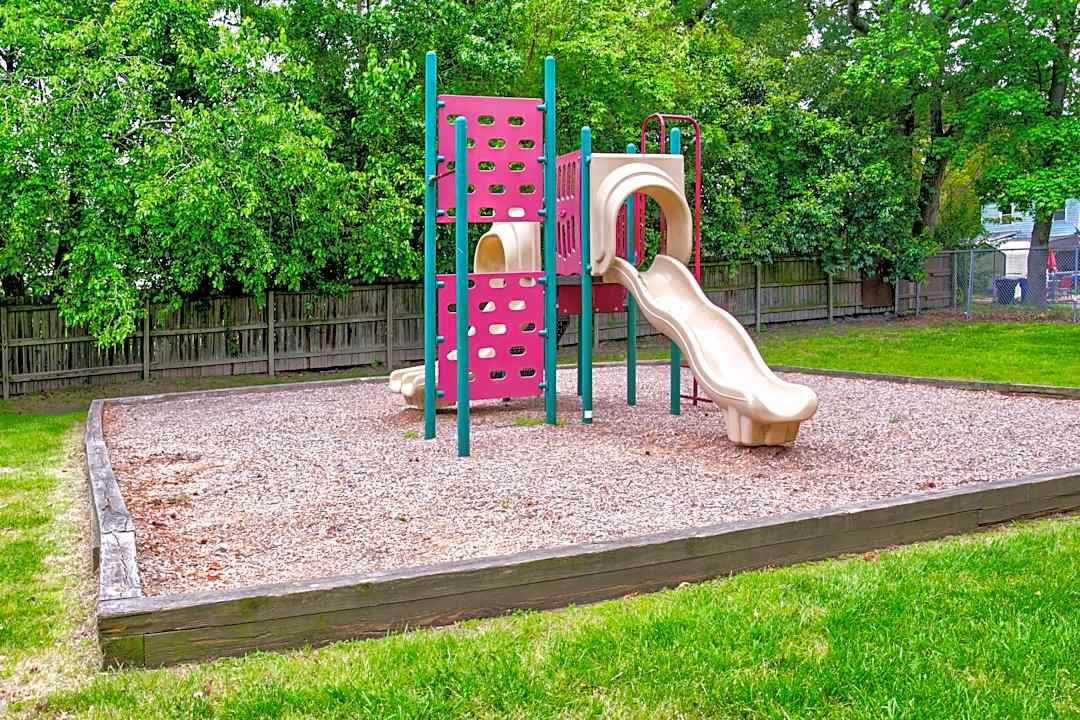wesleyan courts apartments 609 winding way virginia beach va apartments for rent rent com