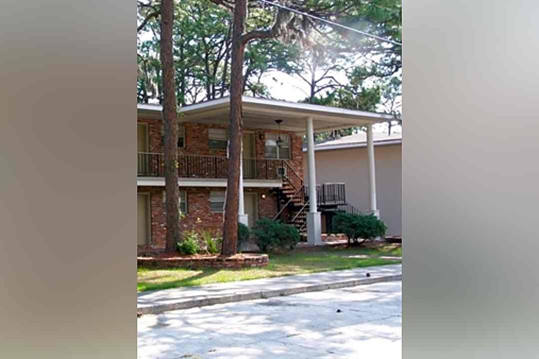 Greenbriar Apartments 3031 Tall Pine Ln W Jacksonville Fl Apartments For Rent Rent Com