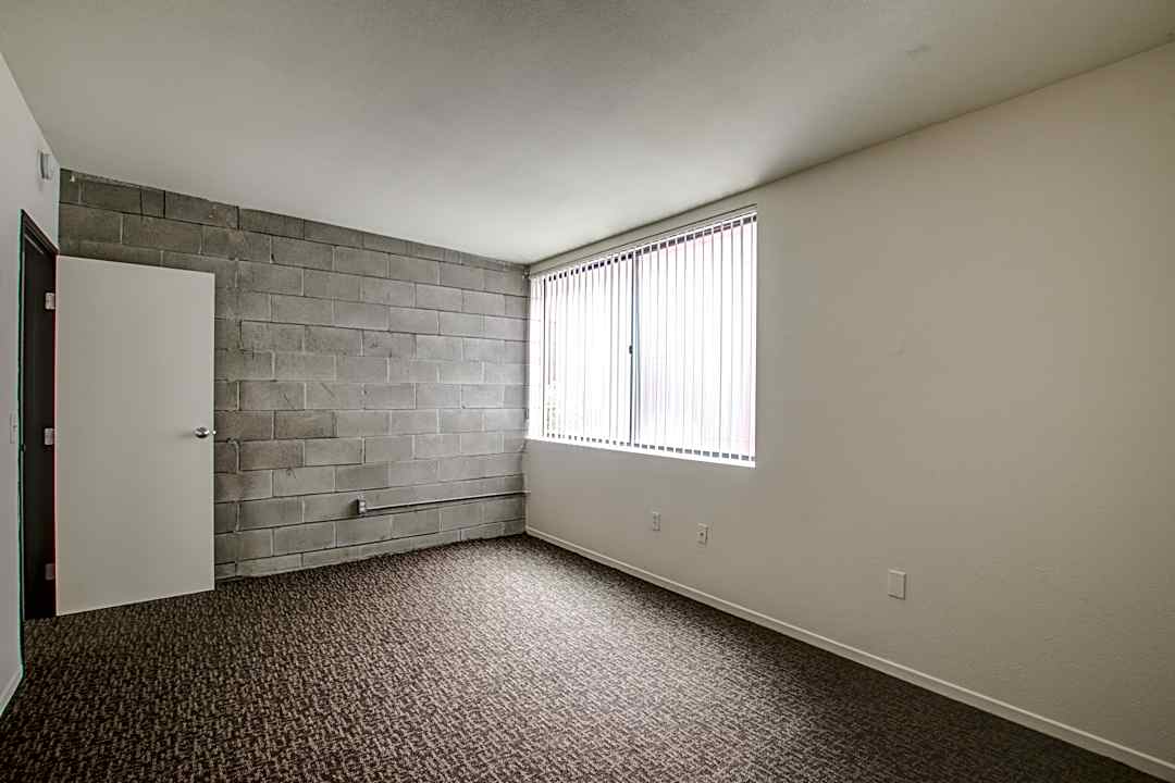 K Lofts 2604 B Street San Diego Ca Apartments For Rent Rent Com