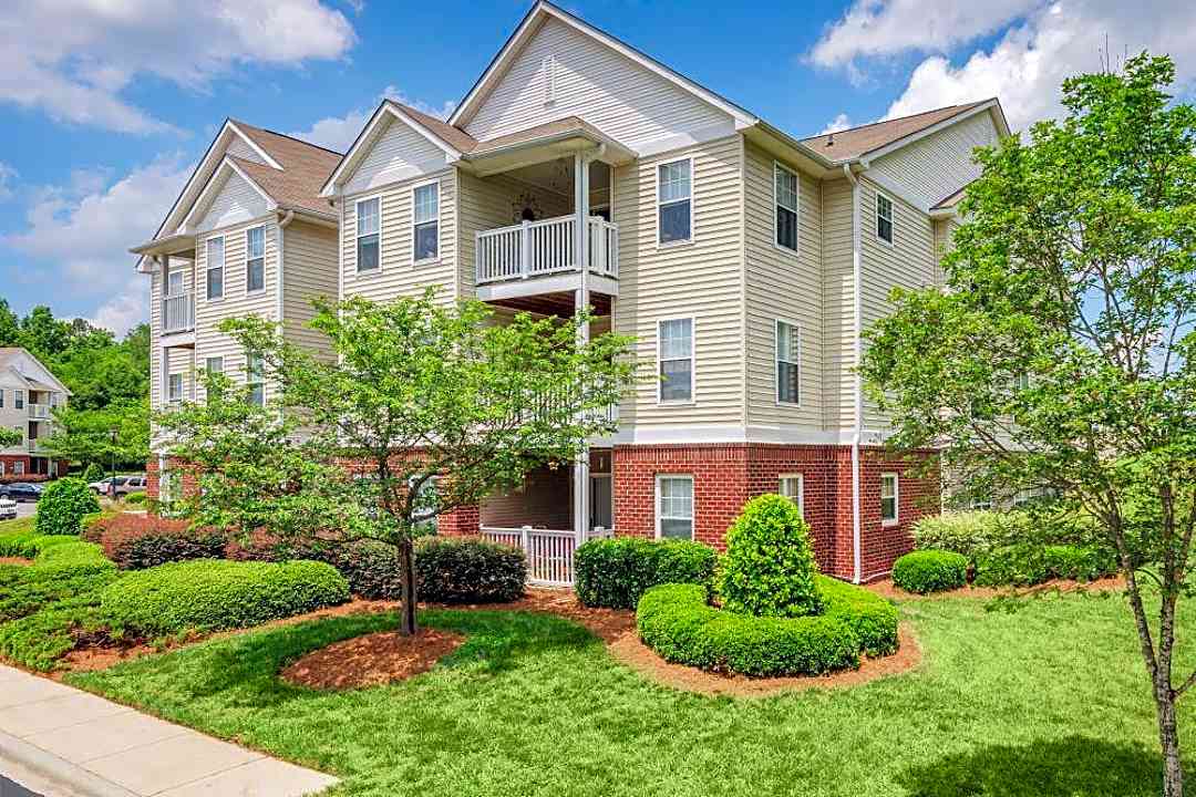 Alta Grove 10017 Season Grove Ln Charlotte Nc Apartments For Rent Rent Com