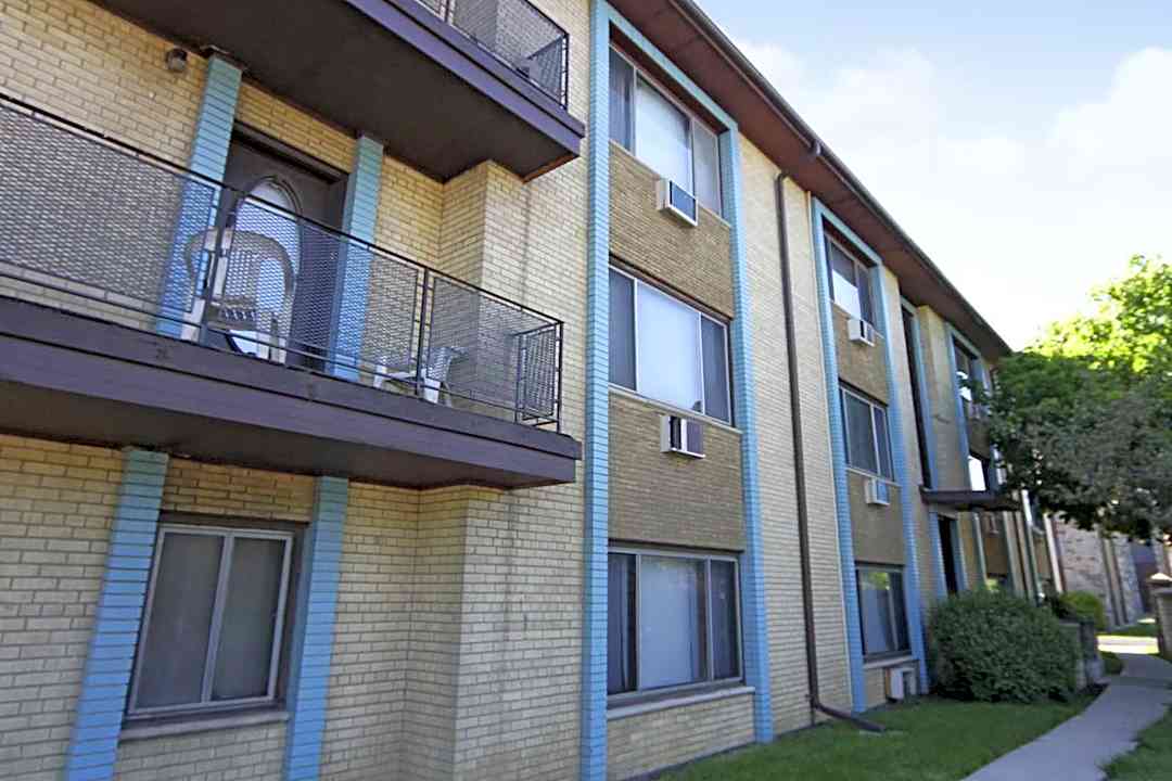 Stone Falls 320 North Larkin Joliet Il Apartments For Rent Rent Com