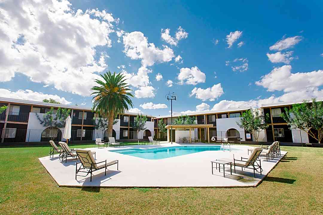 the lowell 2230 e fort lowell rd tucson az apartments for rent rent com