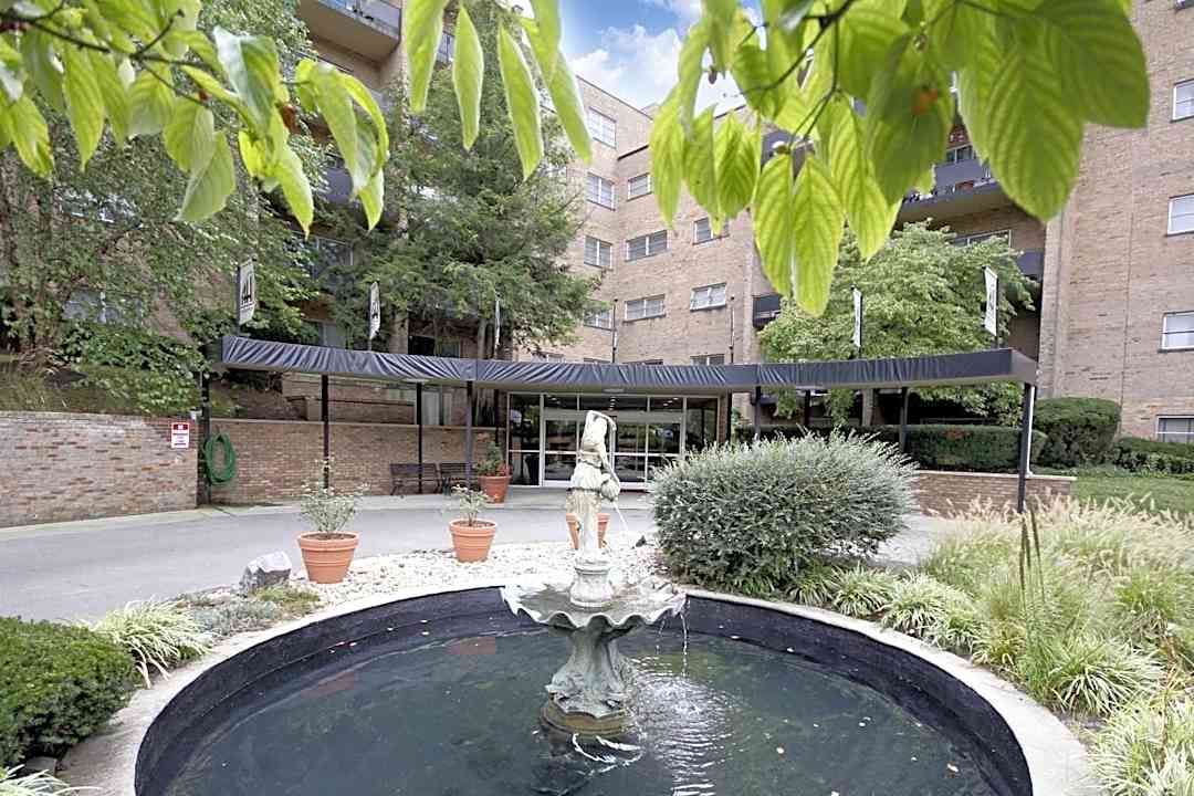 Amberley House 3501 Section Rd Cincinnati Oh Apartments For Rent Rent Com