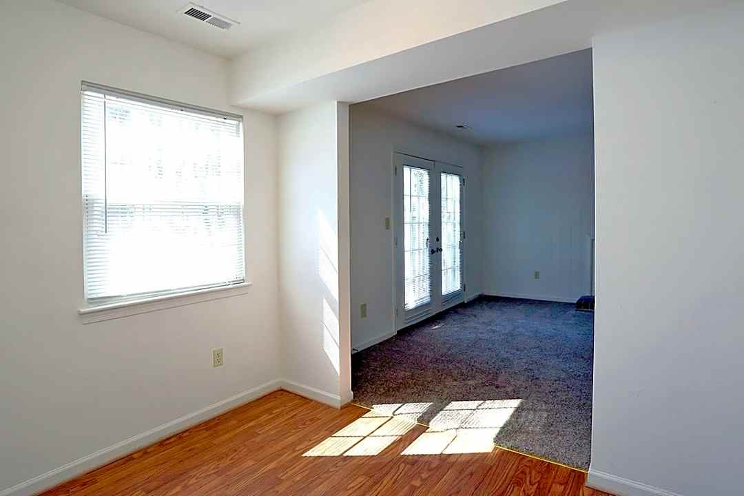 Kensington Square Apartments Townhomes - 59 Stapleford Way Hampton Va Apartments For Rent Rentcom