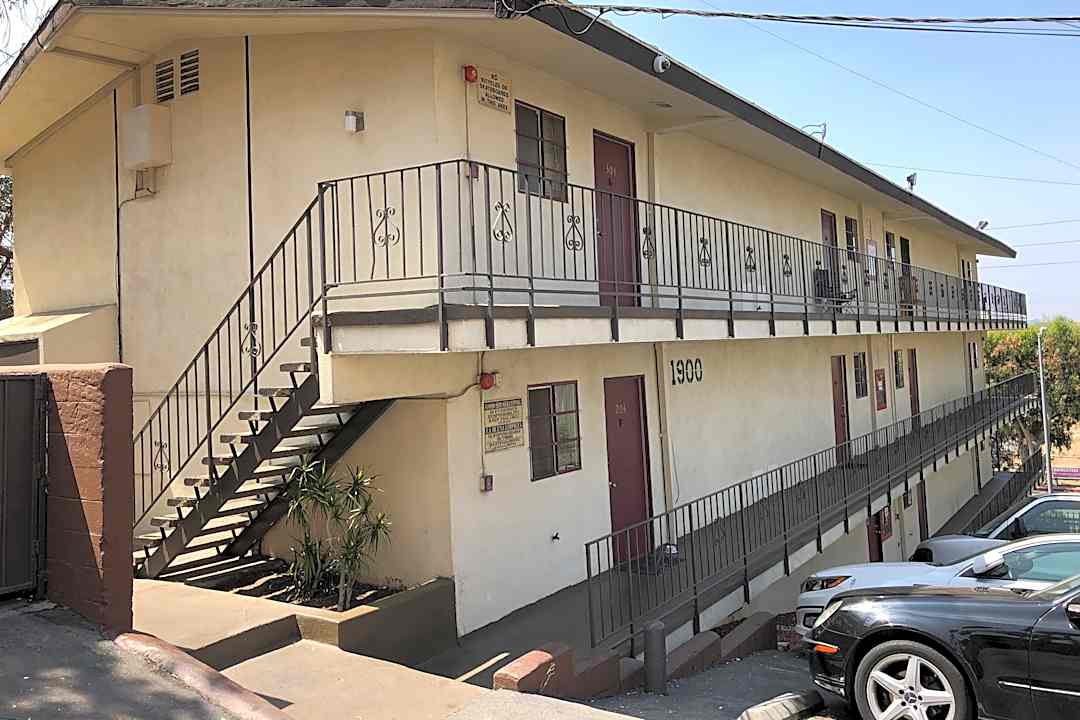woodbridge village 1900 n marianna ave los angeles ca apartments for rent rent com