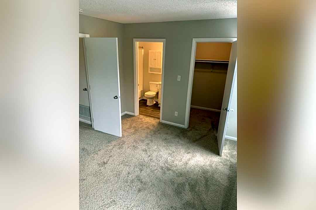 Amber Oaks Apartments 3501 Century Oaks Dr Durham Nc Apartments For Rent Rent Com