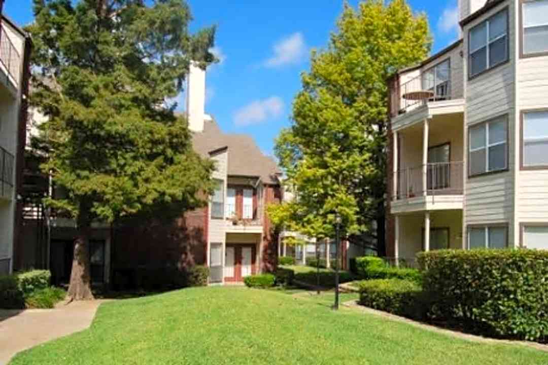Waterchase Apartments 12365 Plano Rd Dallas Tx Apartments For Rent Rent Com