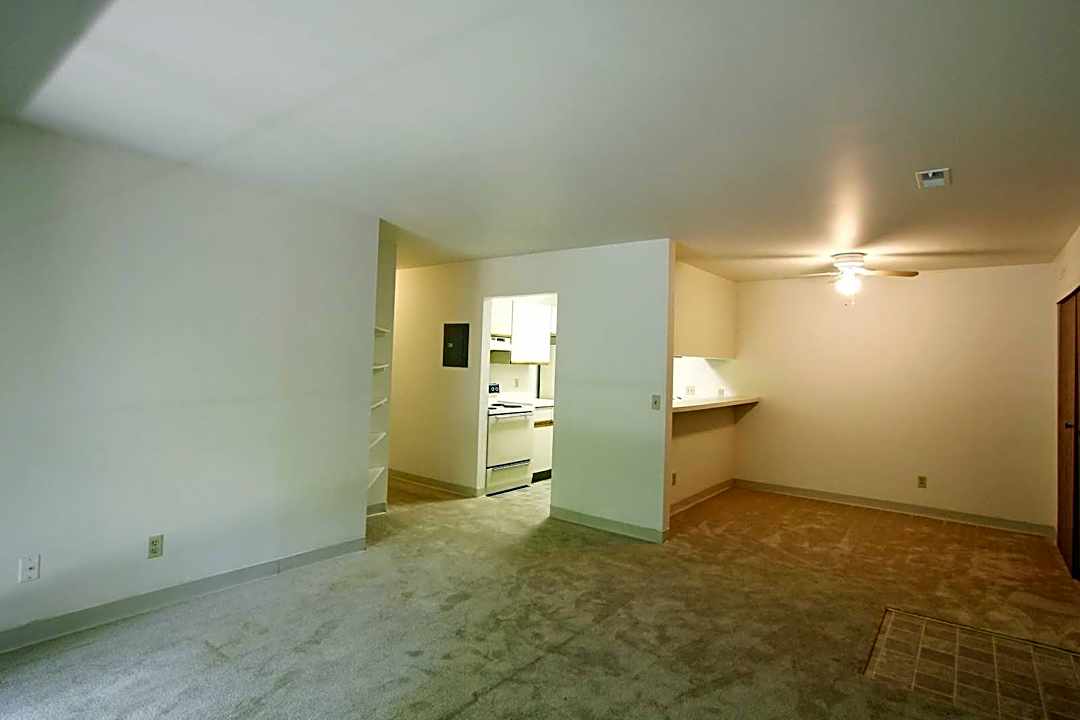Ridgewood Village Apartments - 2110 Woodwind Drive Se Grand Rapids Mi Apartments For Rent Rentcom