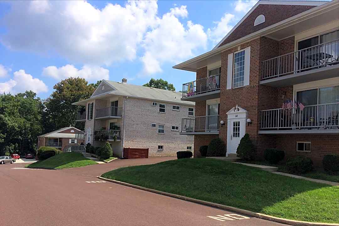 rolling green apartments 257 n state rd springfield pa apartments for rent rent com
