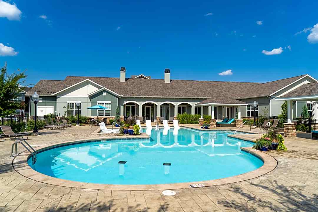 Creekside Apartment Homes 2401 W Omaha St Broken Arrow Ok Apartments For Rent Rent Com