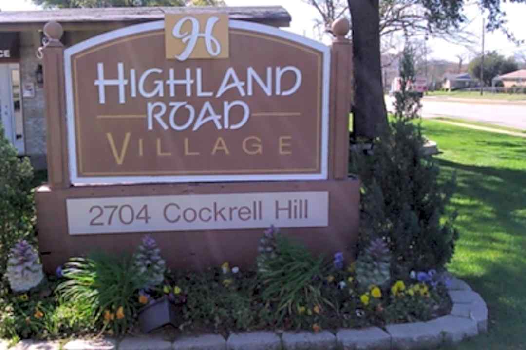 Highland Road Village 2704 S Cockrell Hill Rd Dallas Tx Apartments For Rent Rent Com