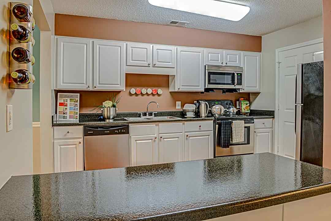 Azalea Park At Sandy Springs 8805 Dunwoody Pl Atlanta Ga Apartments For Rent Rent Com