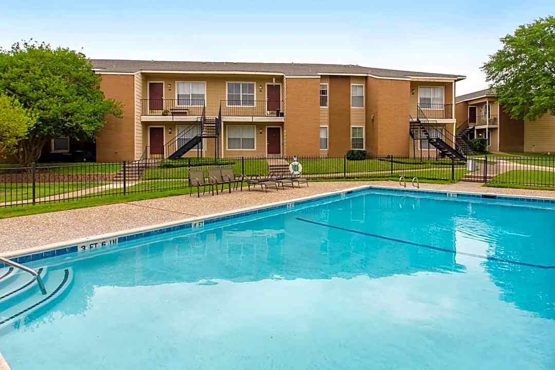 madison pointe apartments 503 southwest pkwy college station tx apartments for rent rent com