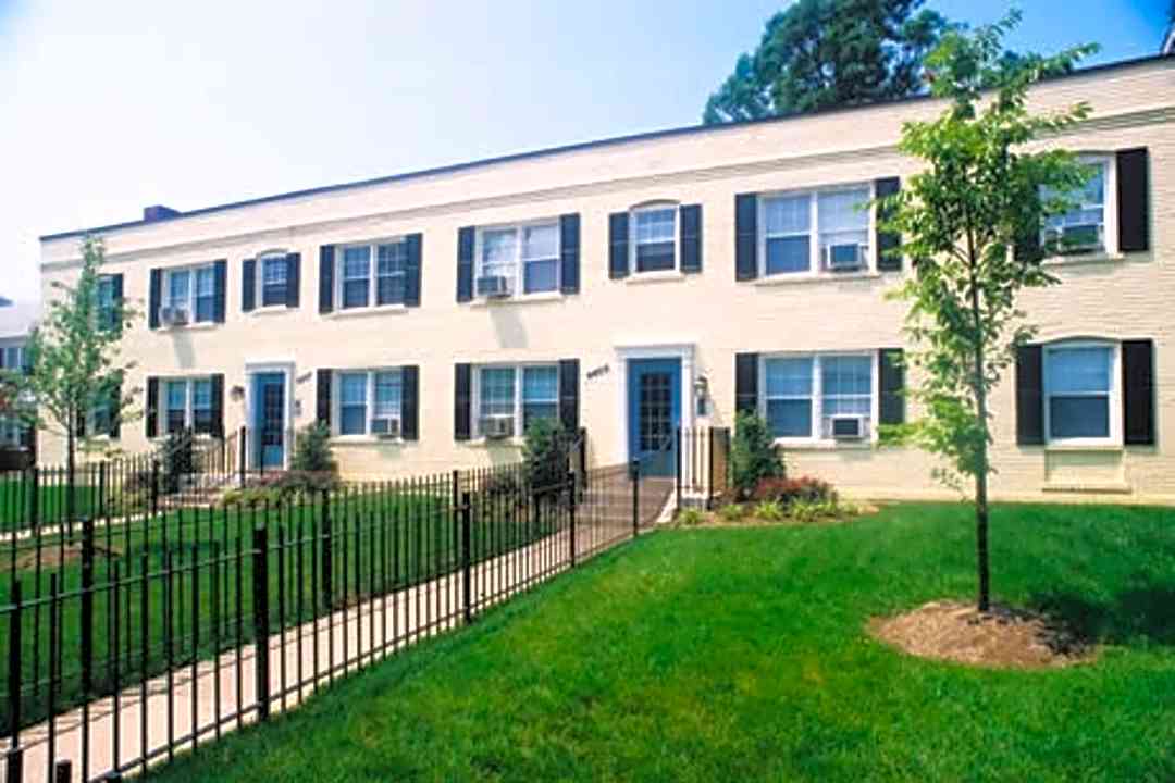 worthington woods 4419 3rd st se washington dc apartments for rent rent com