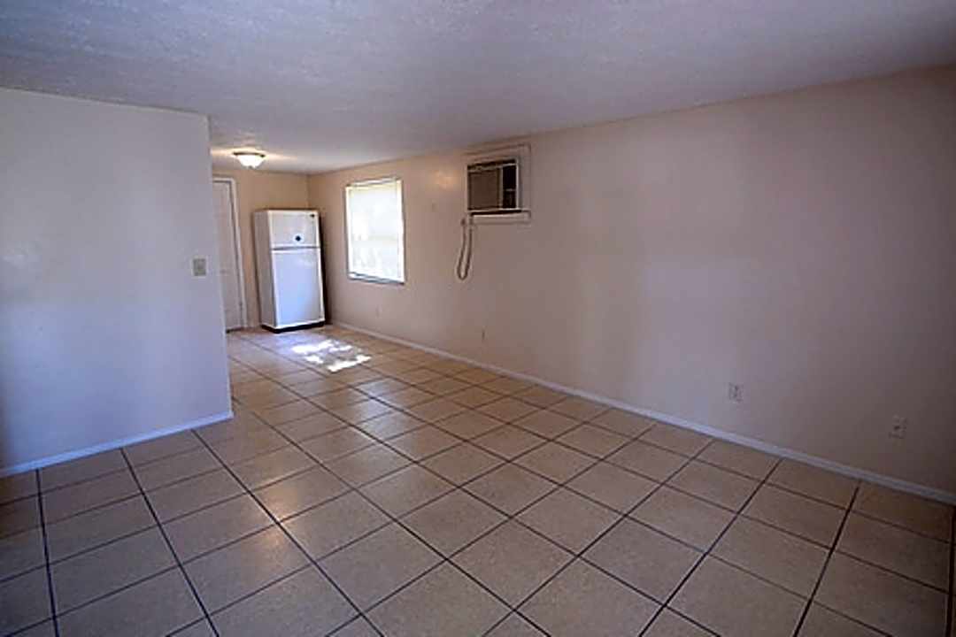 Avesta Lexington Court 11738 N 14th St Tampa Fl Apartments For Rent Rent Com