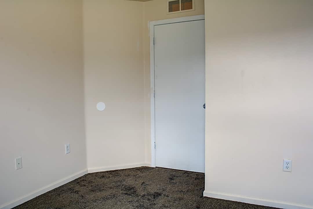 Mapleview 1180 Genel Court Saginaw Mi Apartments For Rent Rent Com