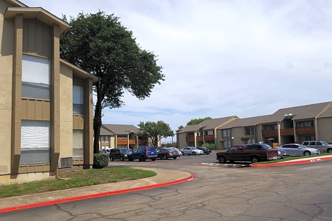 Casa Claire - 1125 Hillcrest St | Mesquite, TX Apartments for Rent | Rent.