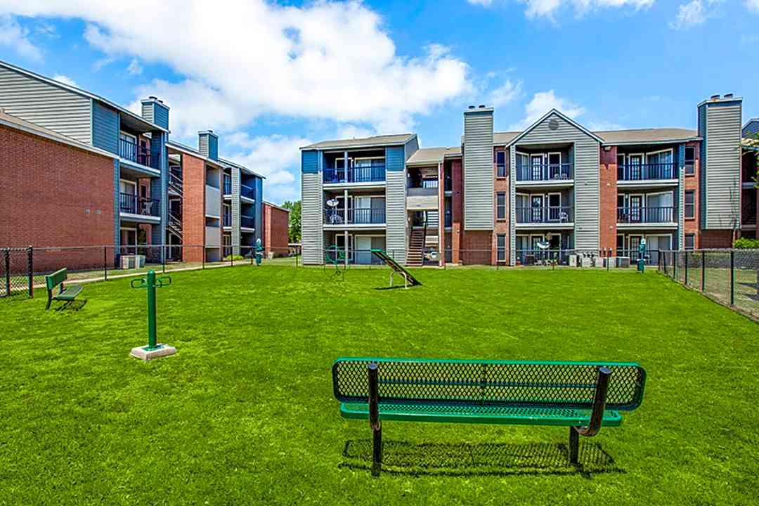 Westmoor Apartments 7575 S Westmoreland Rd Dallas Tx Apartments For Rent Rent Com