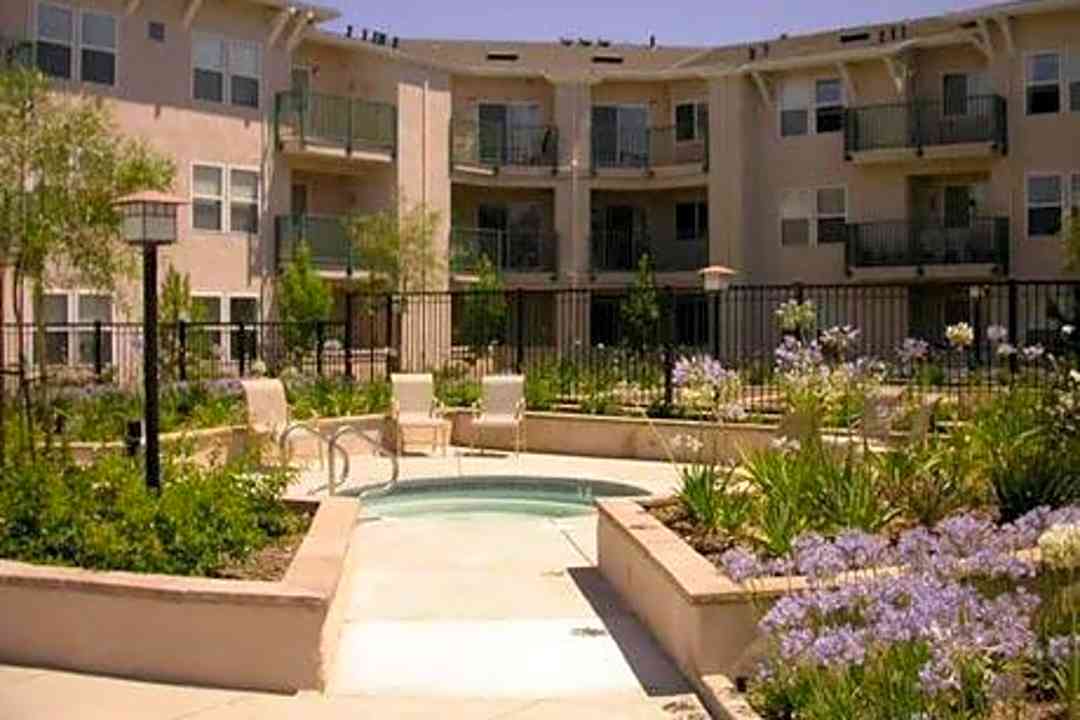 Greenhaven Terrace 1180 Corporate Way Sacramento Ca Apartments For Rent Rent Com