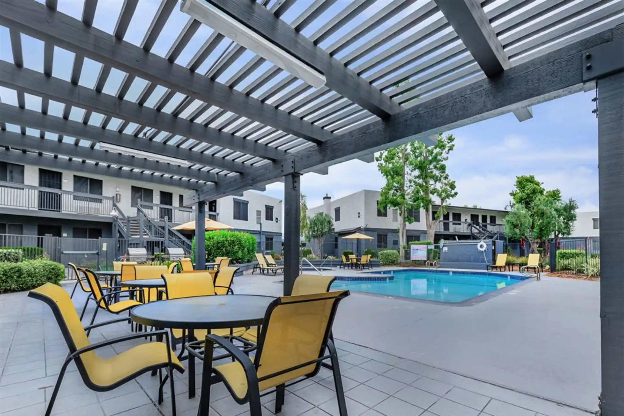 Zen Diamond Active Senior Apartments Apartments Hemet, CA 92543