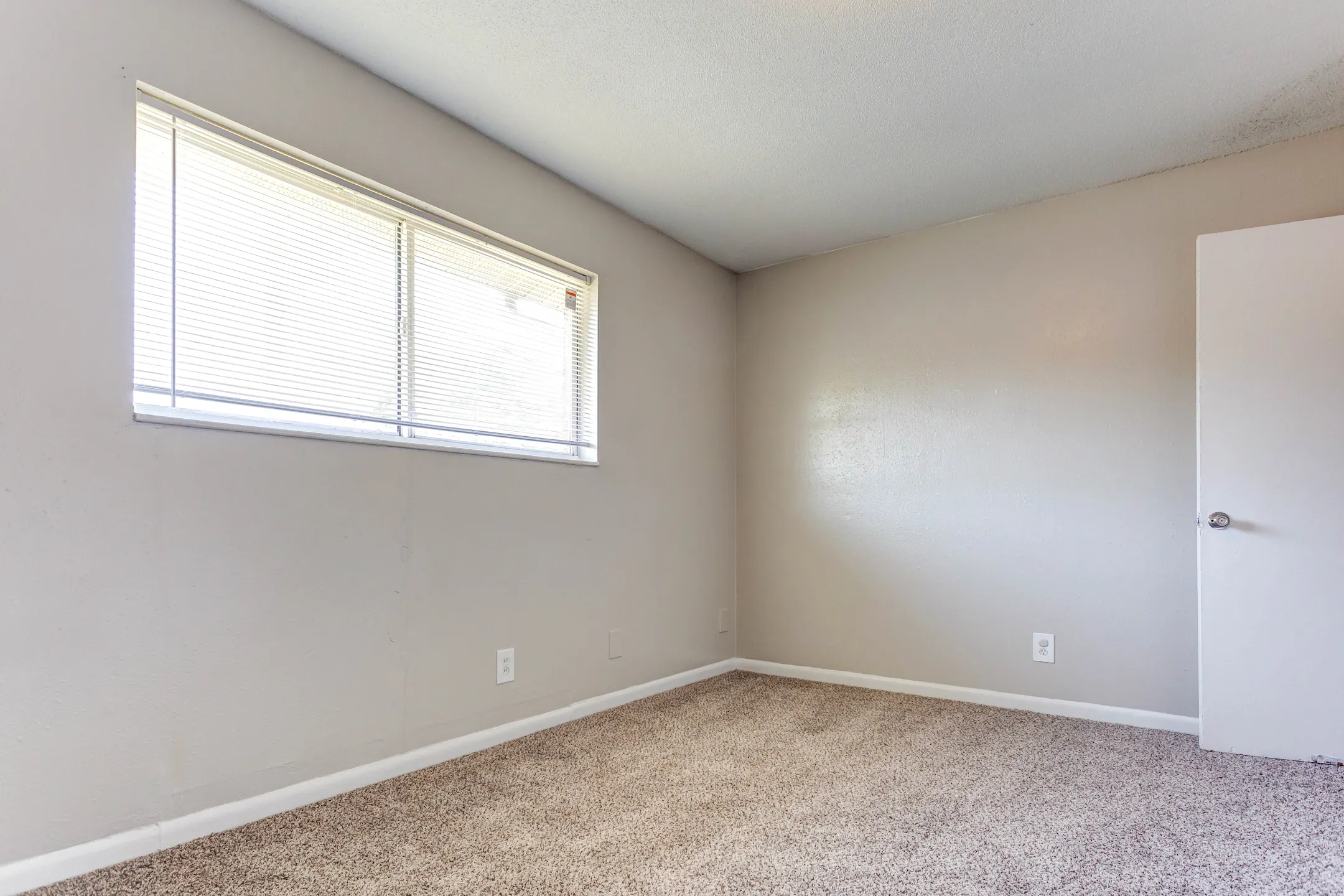Bedroom - Rolling Hills - Durham, NC
