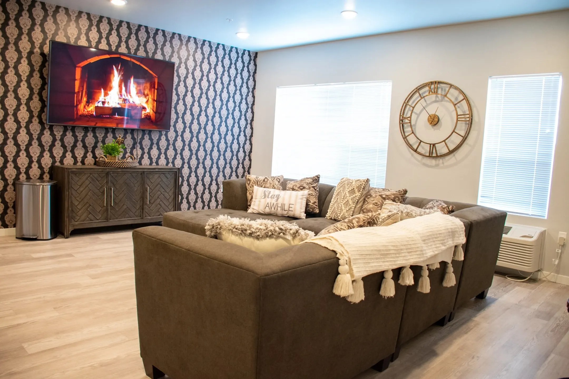 Living Room - Flats on 21 - Austin, MN