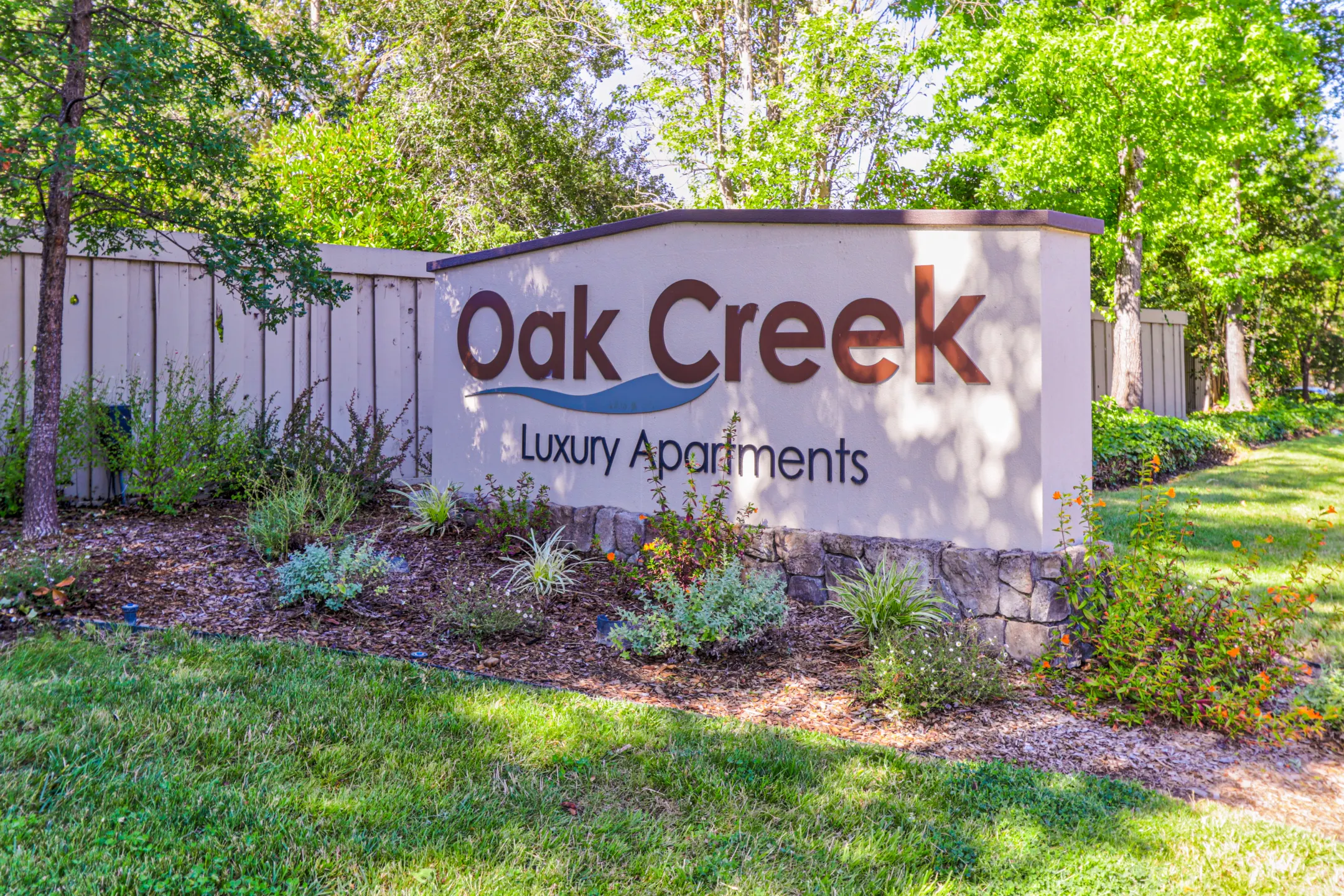 Community Signage - Oak Creek - Santa Rosa, CA