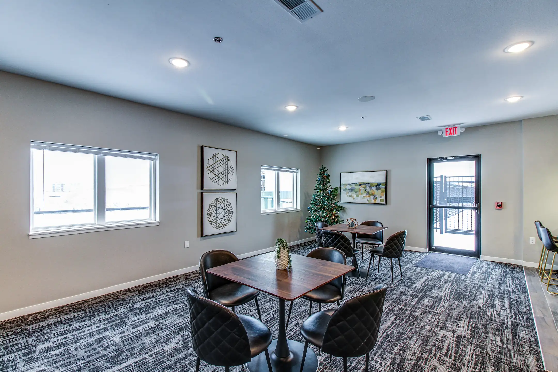 Dining Room - Grand Prairie Apartments - Sioux Falls, SD