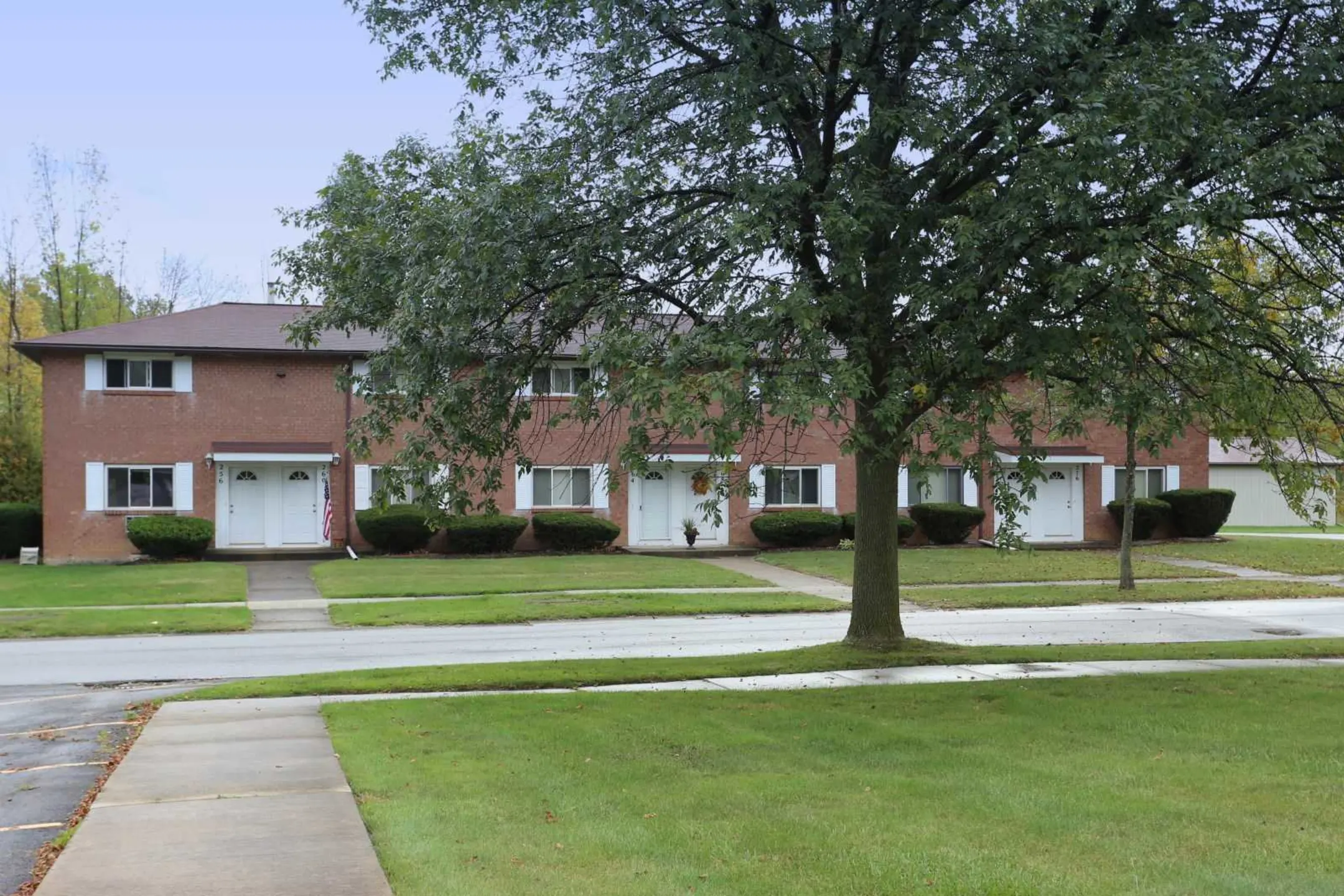 Chase Woods Manor Apartments - Rochester, NY 14606