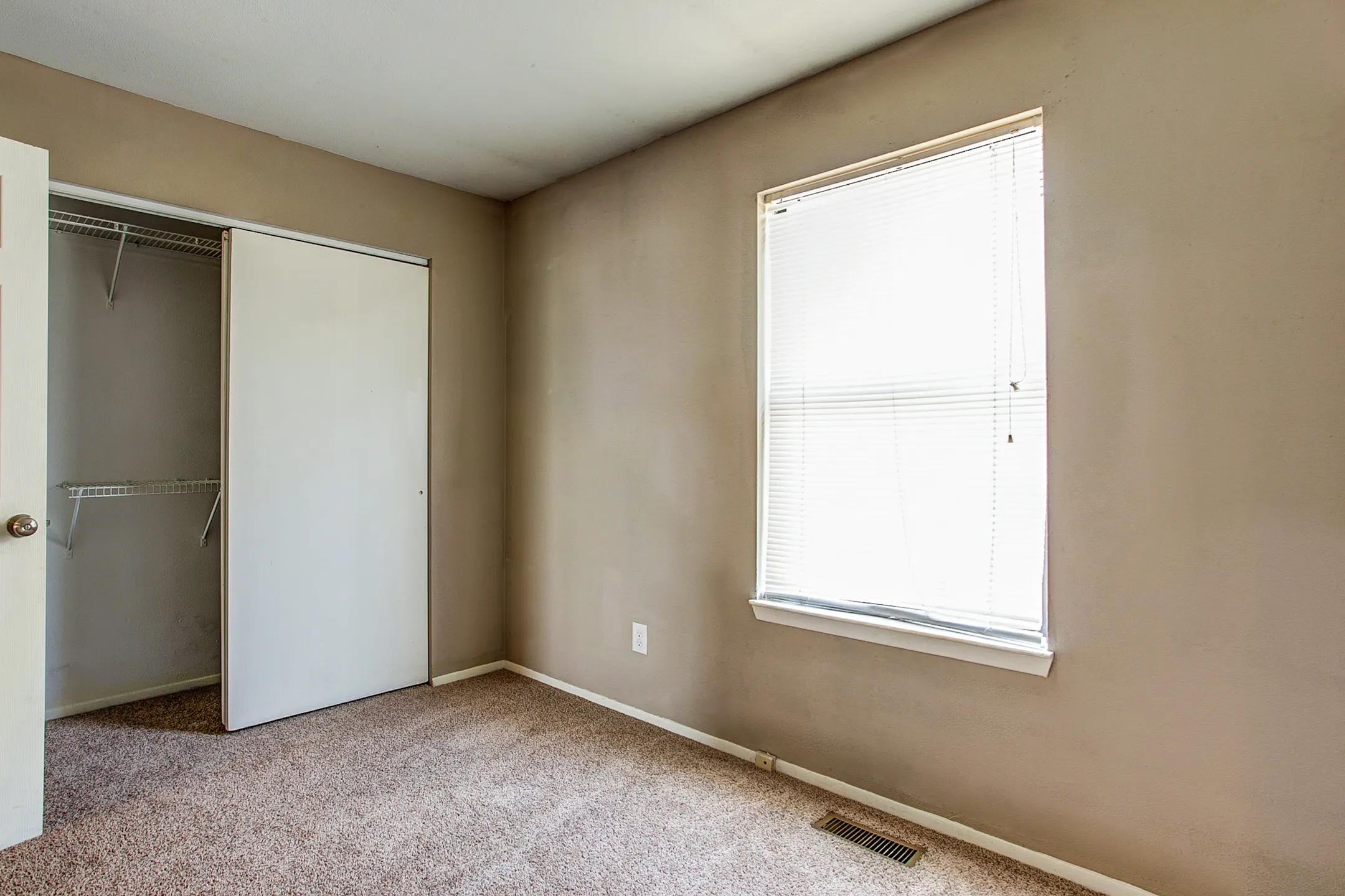 Silver Springs Apartments Apartments Springfield, MO 65802