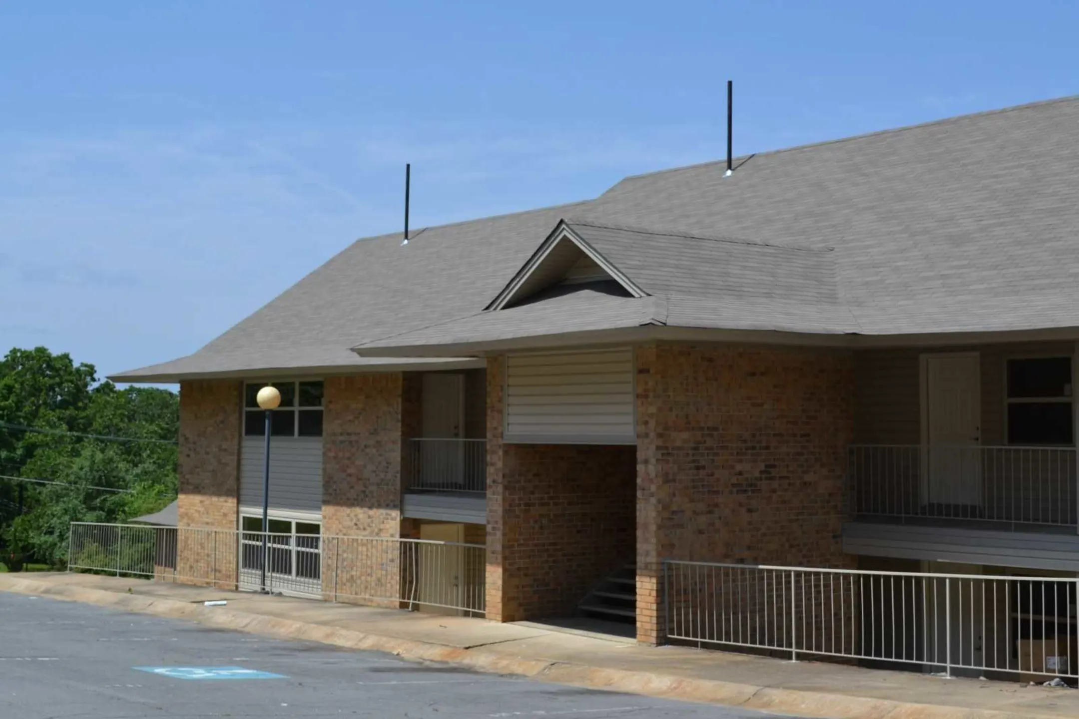 Building - The Bluffs on McCain I & II - North Little Rock, AR