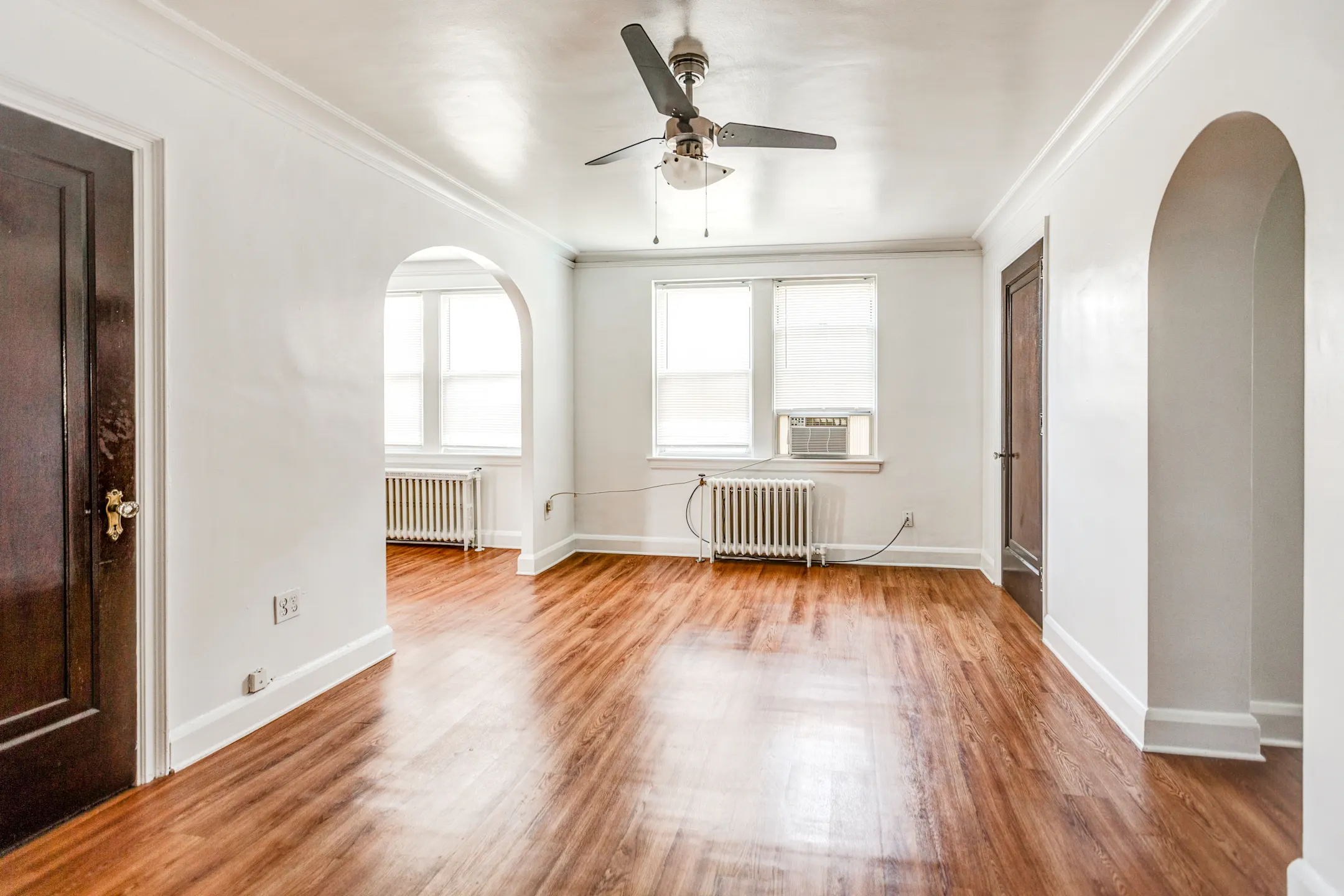 Living Room - Thames Manor Apartments - Pittsburgh, PA