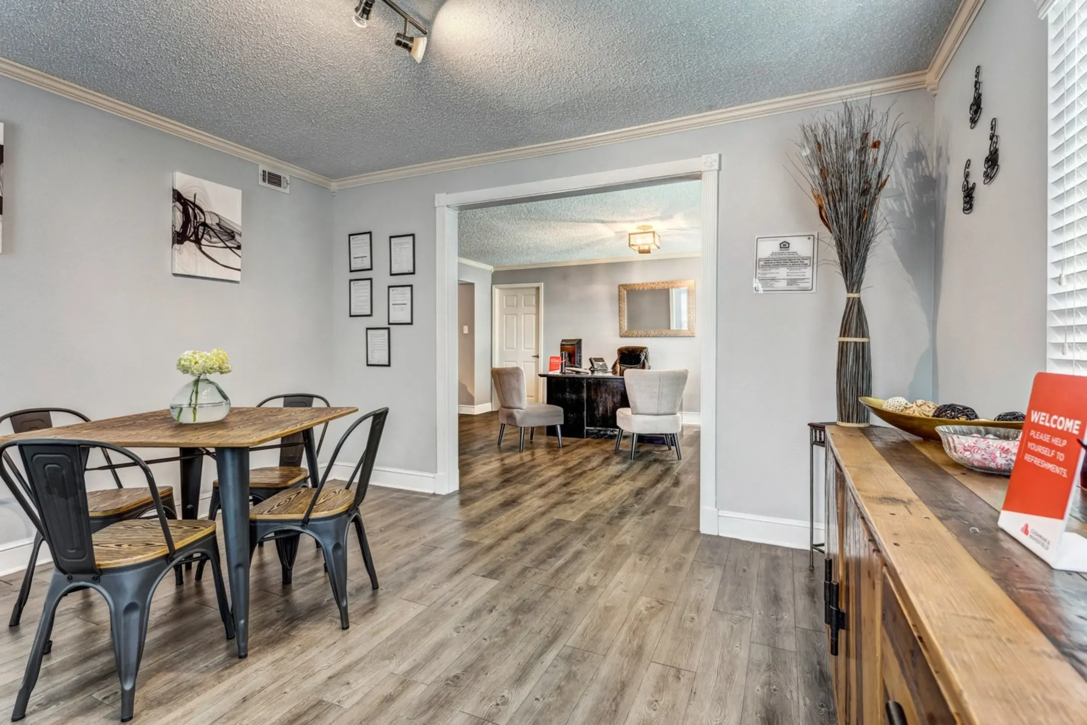 Whitney Manor Apartments Gretna, LA 70056