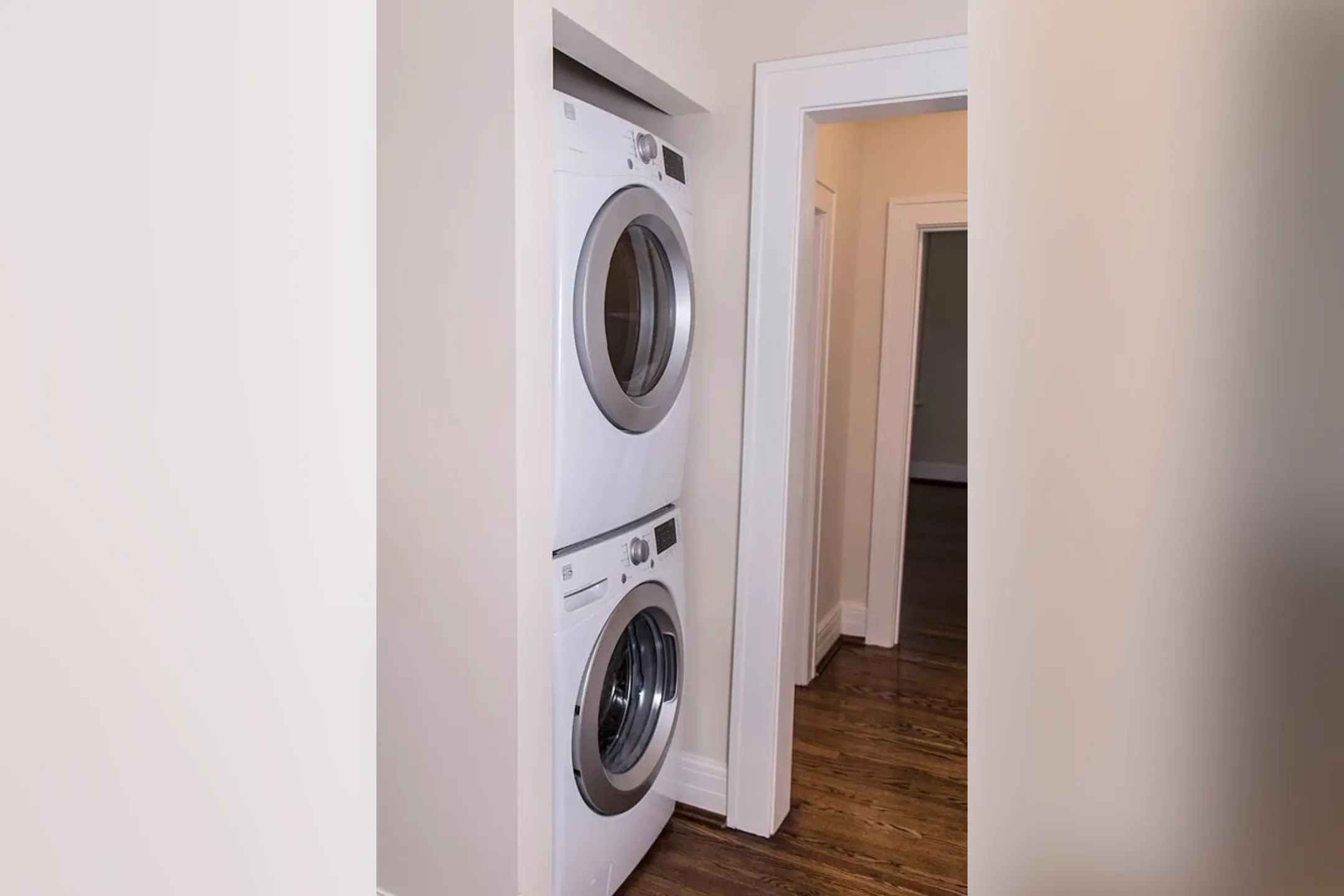 Stewart Langley Corporate Apartments 18 W Princeton Cir Lynchburg