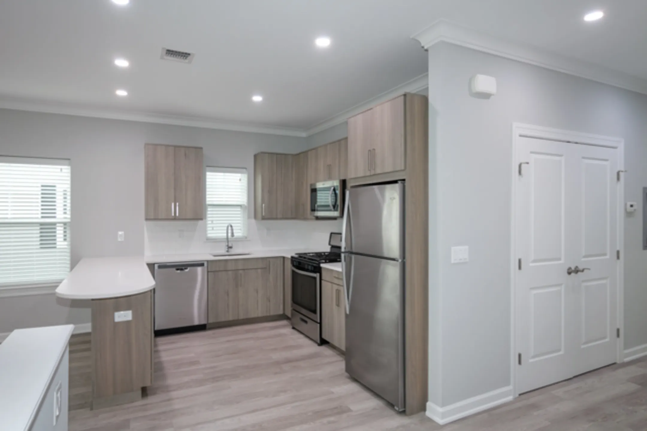 Fairfield Knolls At Deer Park Apartments Deer Park, NY 11729