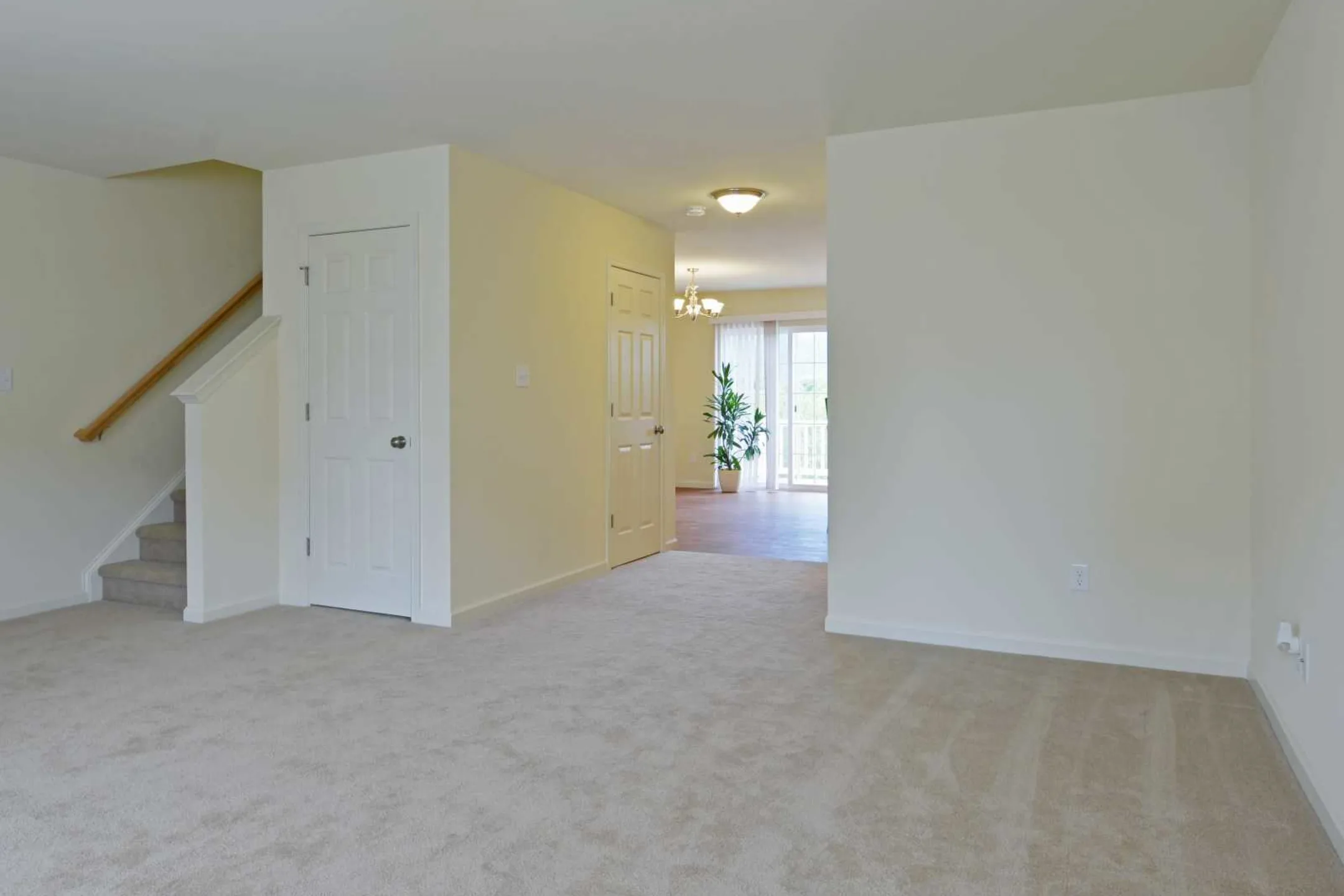 Living Room - Townhomes at Paxton Creek - Harrisburg, PA