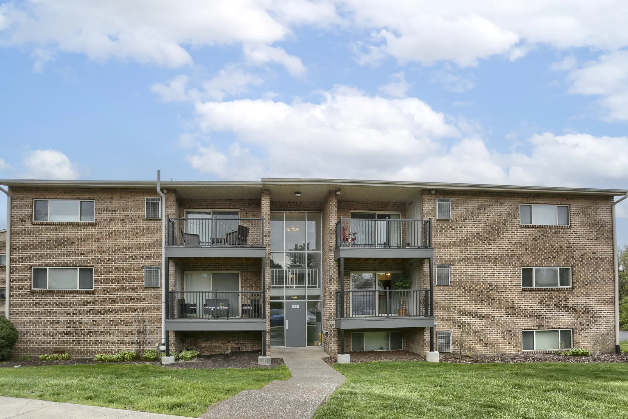 Twin Lakes Apartments 4405 Union Deposit Rd Harrisburg, PA Apartments for Rent Rent.