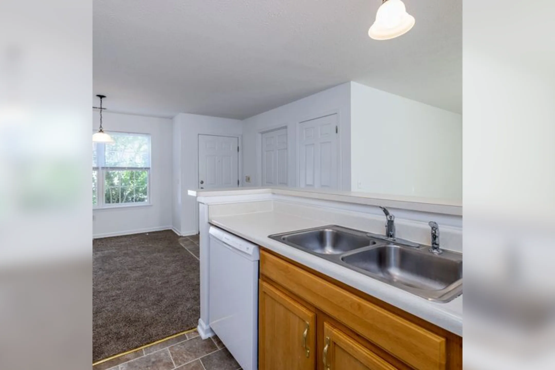 Heritage Park Apartments & Townhomes Apartments Webster, NY 14580