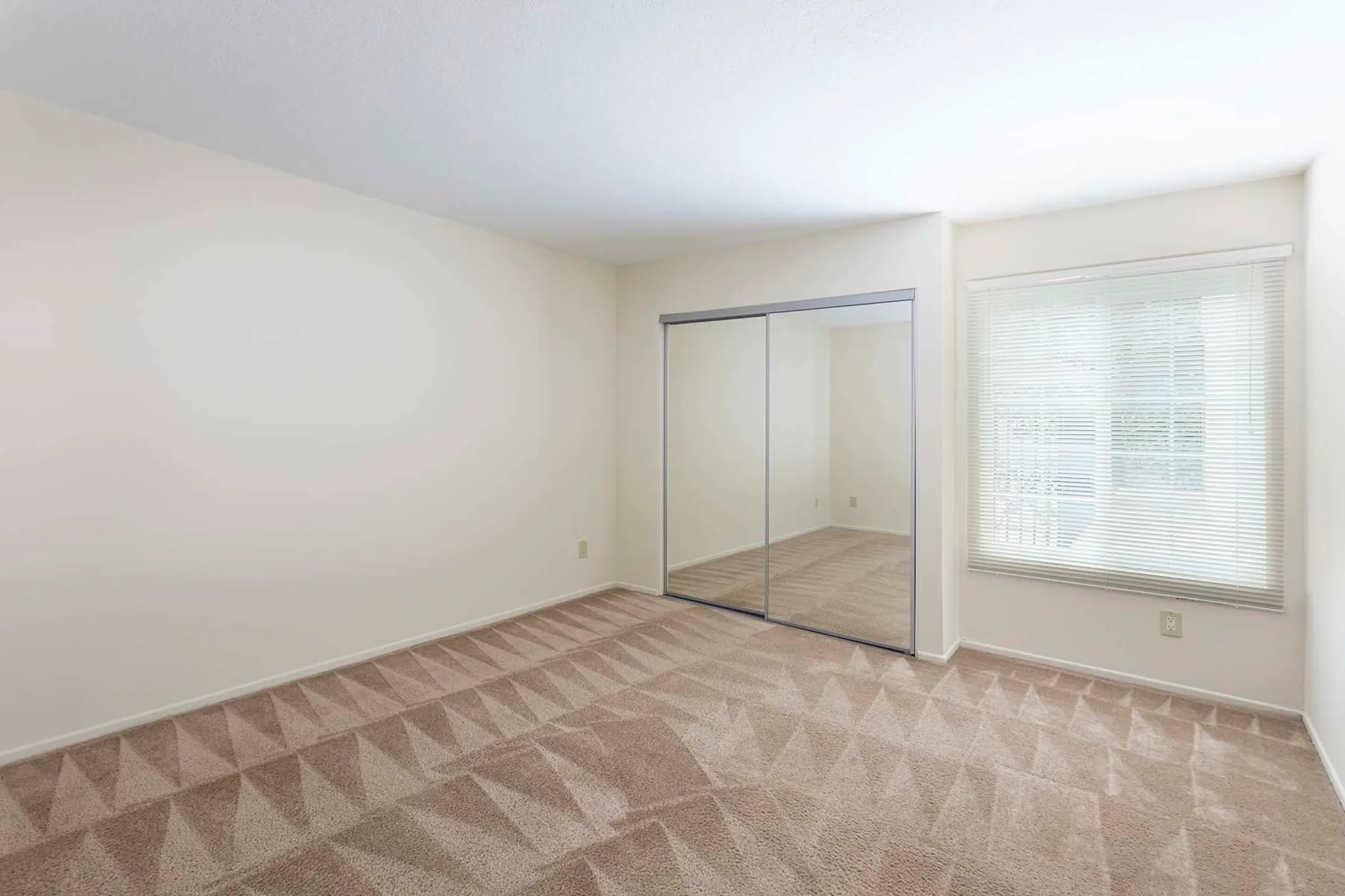 Bedroom - Fulton Gardens - Sherman Oaks, CA