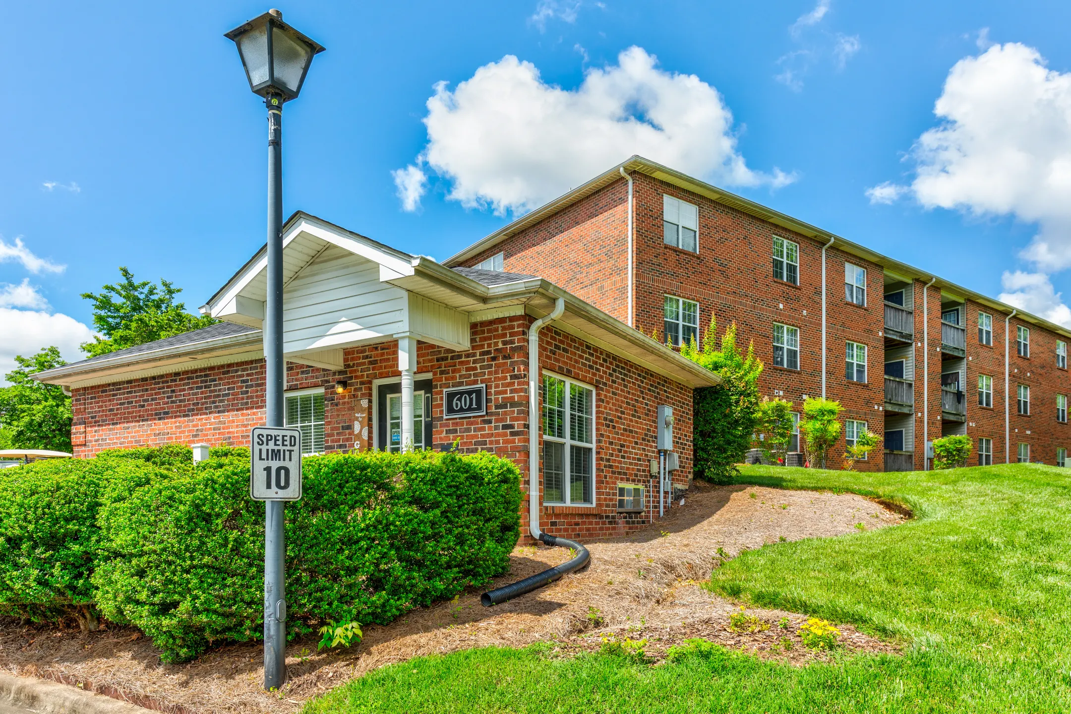Grand Summit Apartments Greensboro, NC 27410