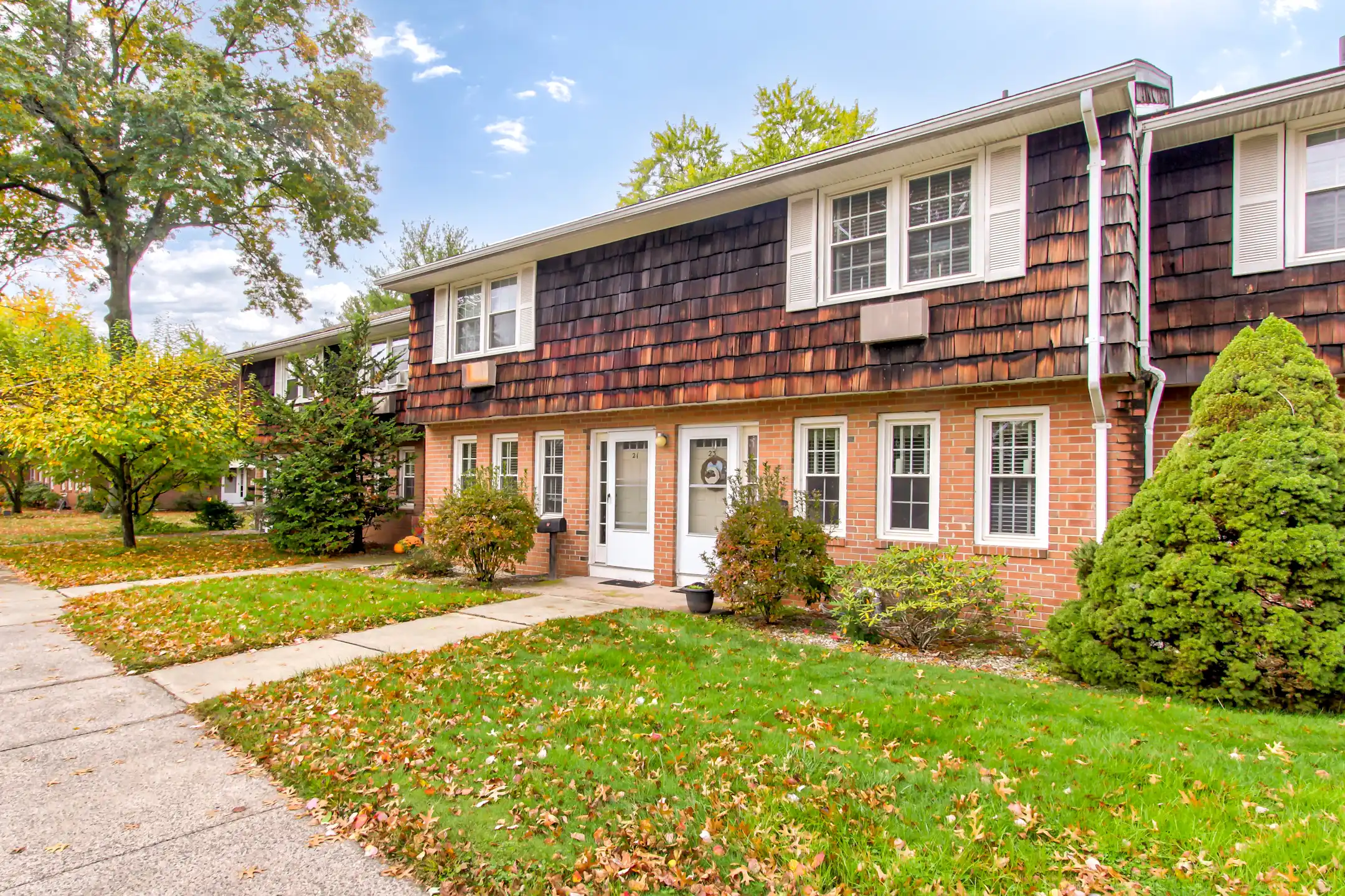 Suffield West Apartments Apartments Suffield, CT 06078