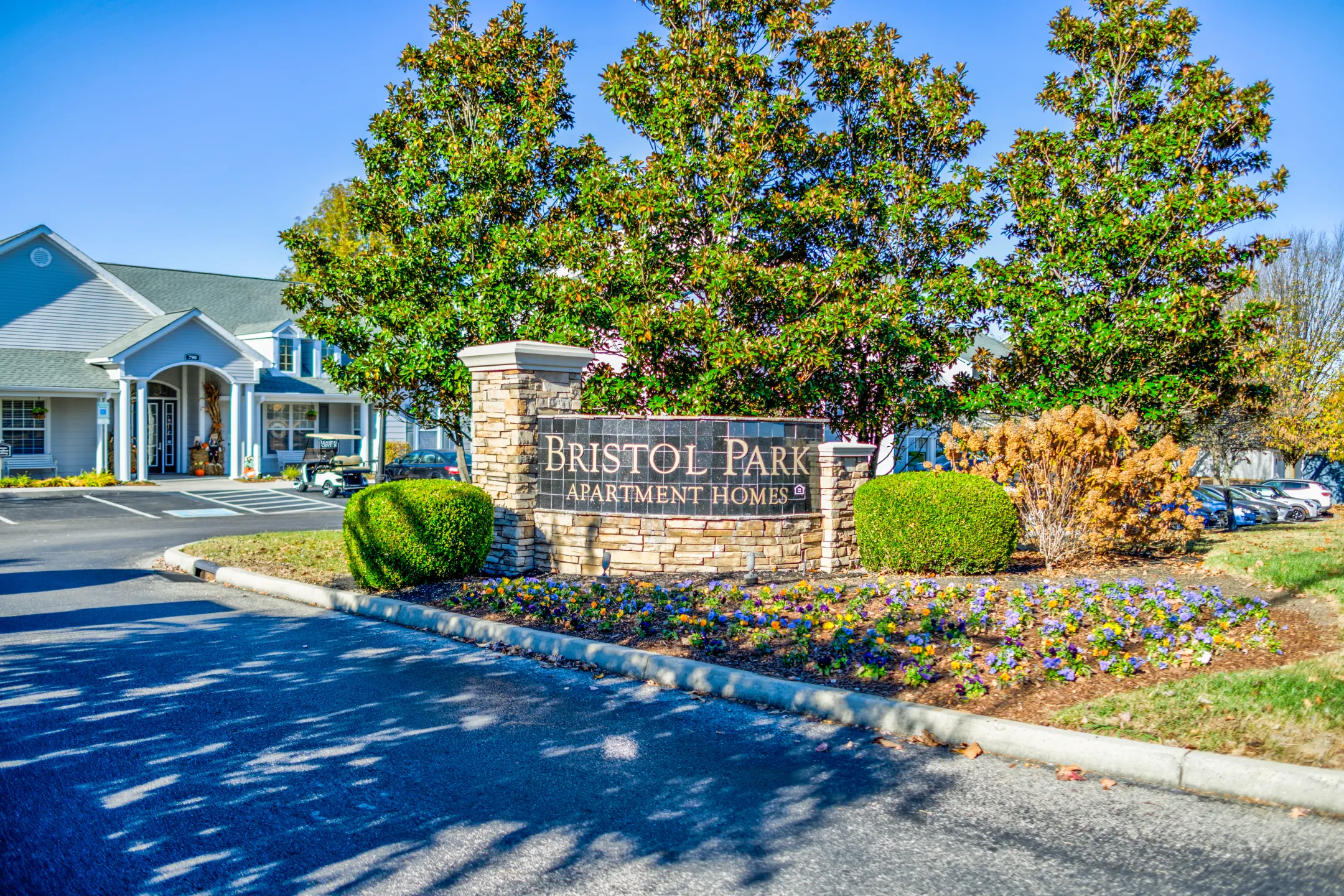 Community Signage - Bristol Park of Oak Ridge - Oak Ridge, TN