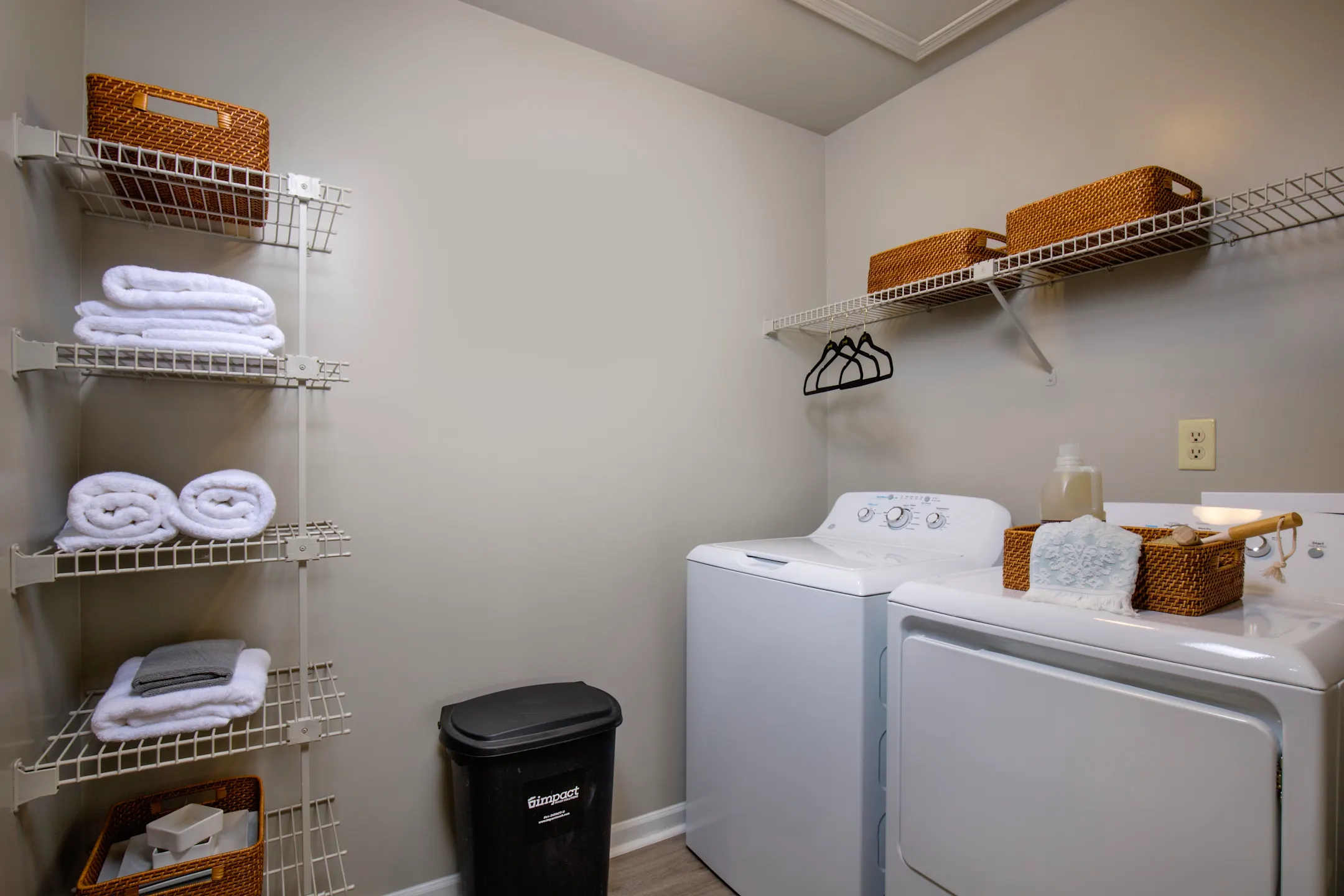 Bathroom - Park Place Apartments - Lexington, KY