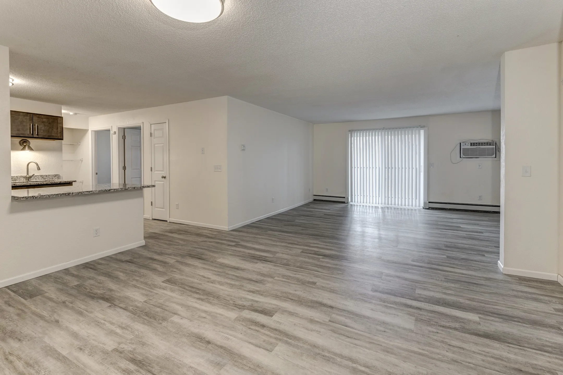 Cooper's Court Apartments 614 W Bridge St Owatonna, MN Apartments