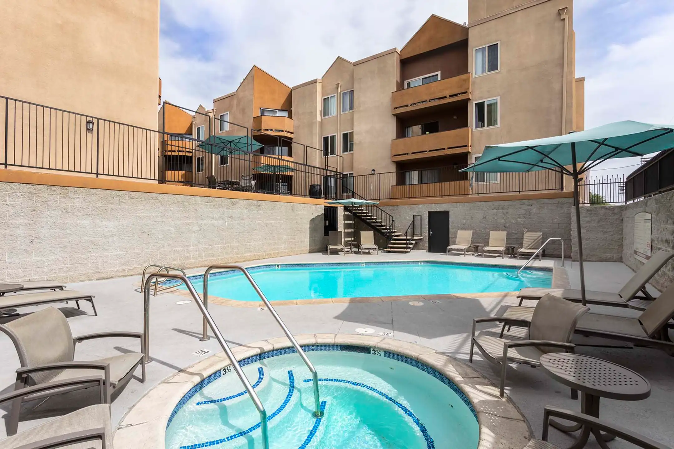 Encino Palms Apartments Encino, CA 91316