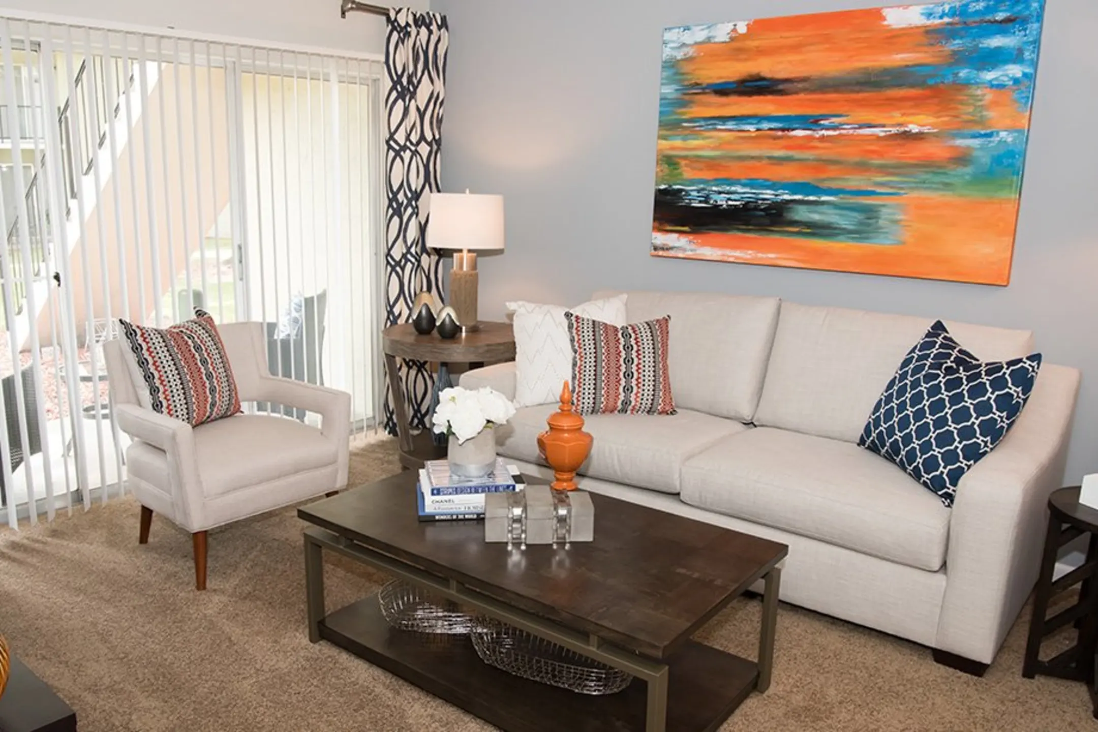 Living Room - Ascott Place Apartments - Tampa, FL