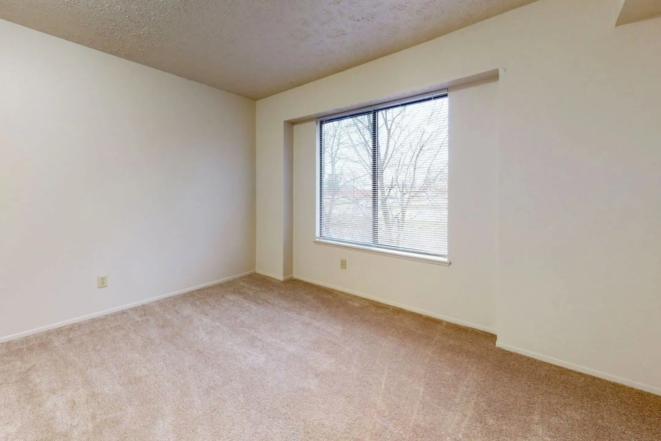 Pine Knoll Apartments Apartments Battle Creek, MI 49014