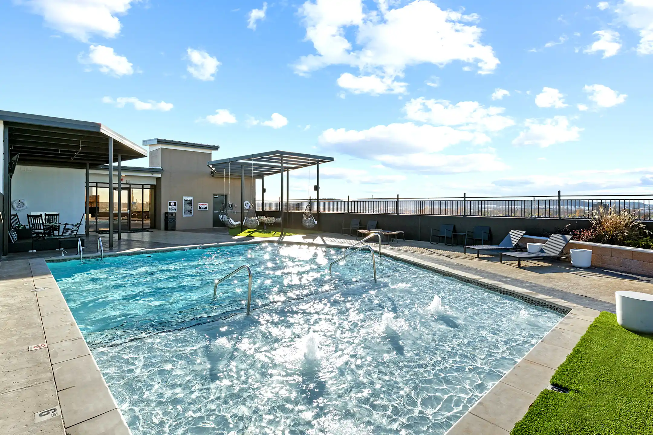 The Cosmopolitan Apartments Tulsa, OK 74119