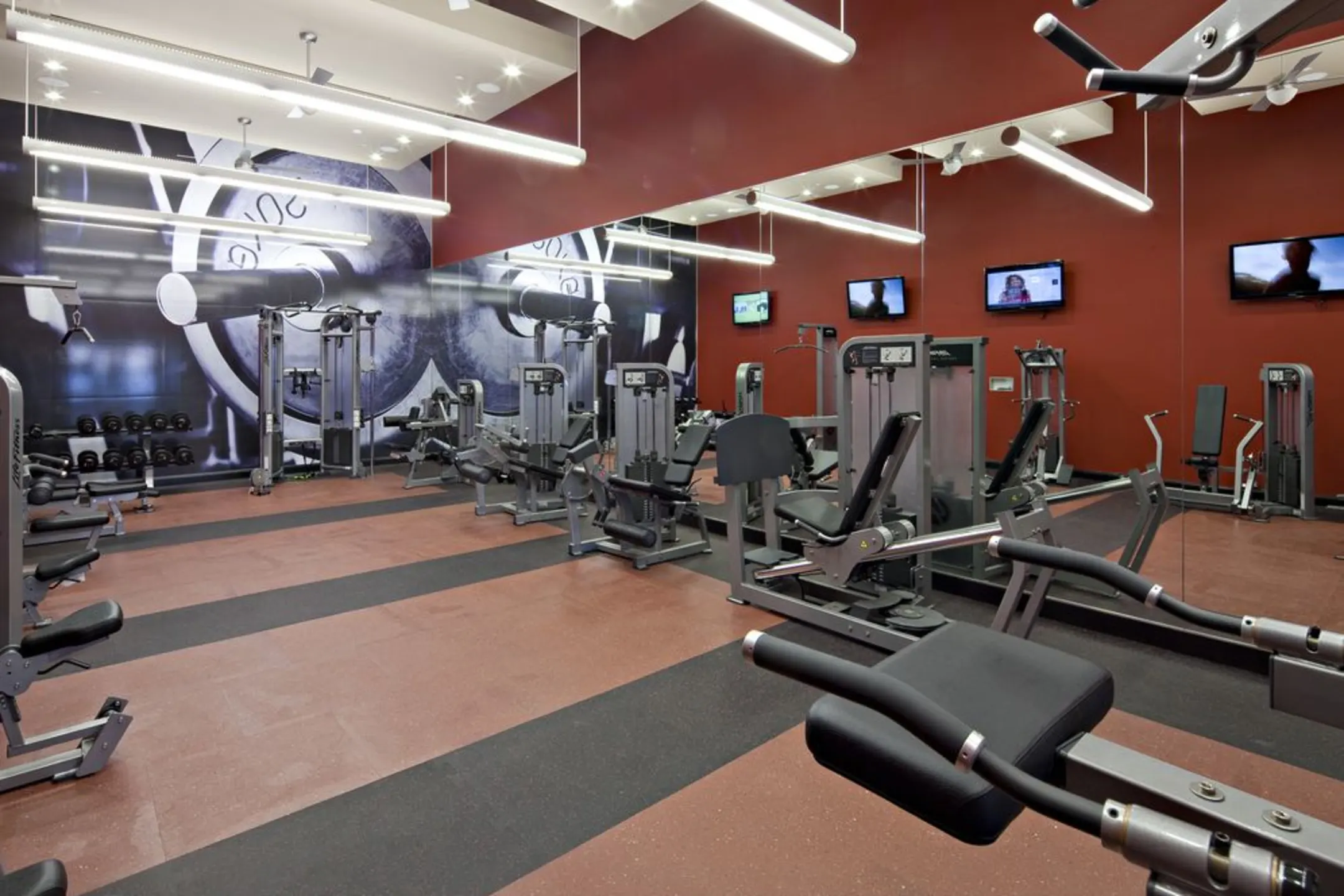 Fitness Weight Room - Avalon Cove - Jersey City, NJ